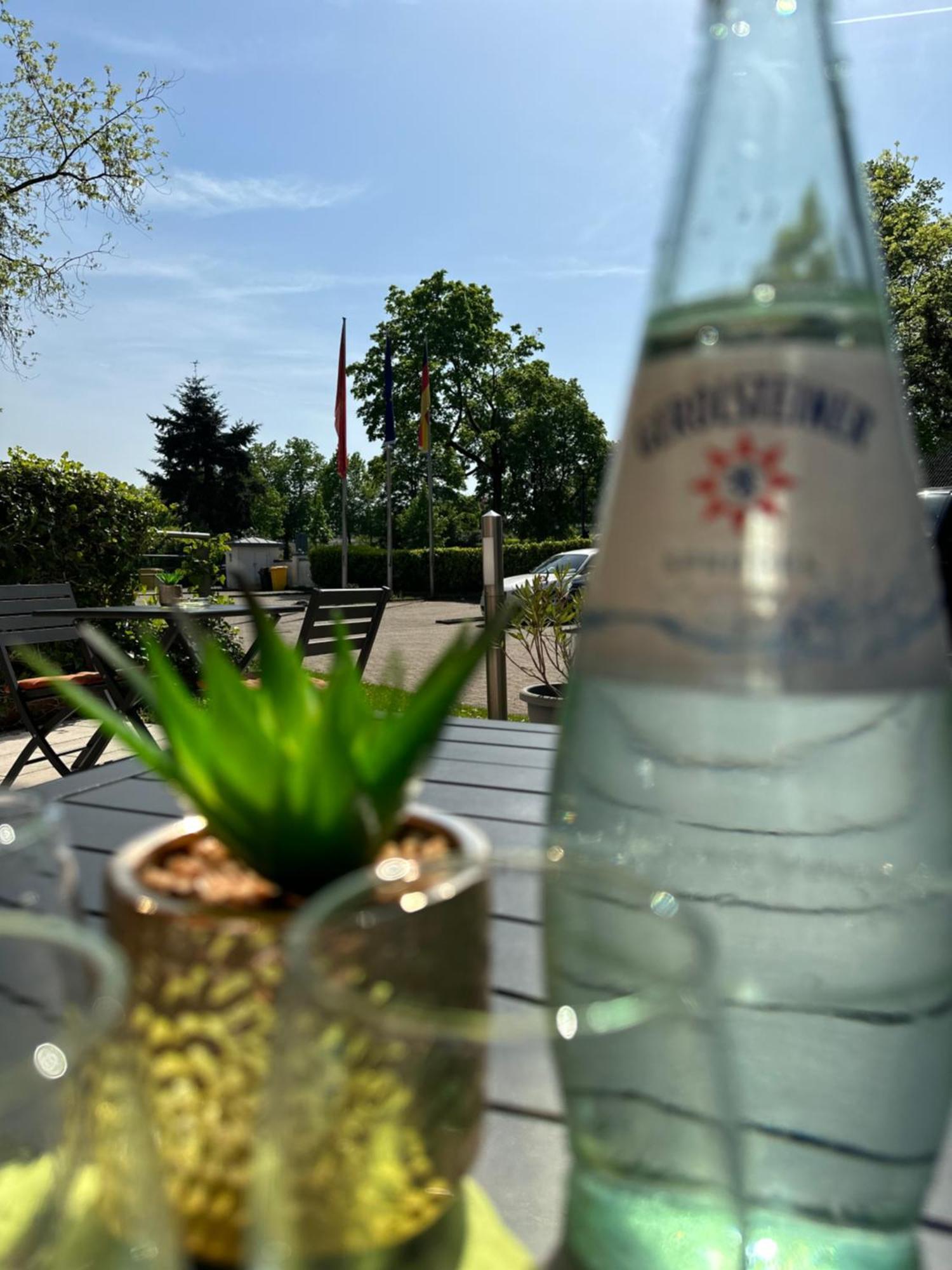 Hotel Barbarossa Dusseldorf Bagian luar foto